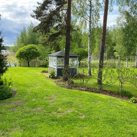 Kodikas Vapaa-ajan Asunto Paeijaenteen Rannalla *