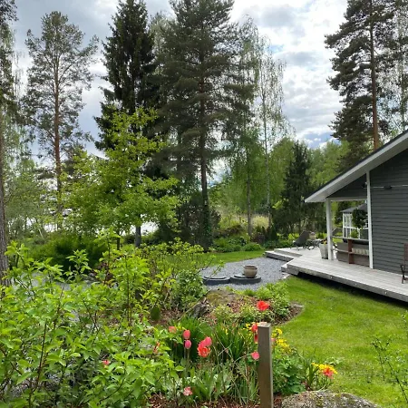 Kodikas Vapaa-ajan Asunto Paeijaenteen Rannalla *